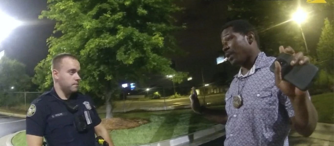 ΗΠΑ: Κατηγορία για ανθρωποκτονία από πρόθεση στον αστυνομικό που φέρεται να σκότωσε τον Μπρουκς